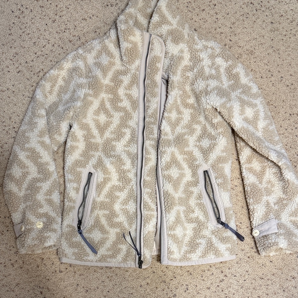 Patagonia sherpa zip up